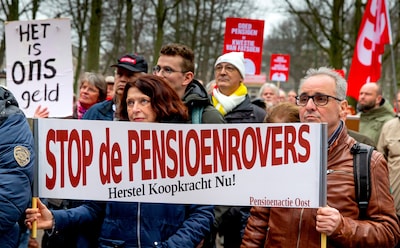 Gepensioneerden slepen pensioenfonds voor de rechter