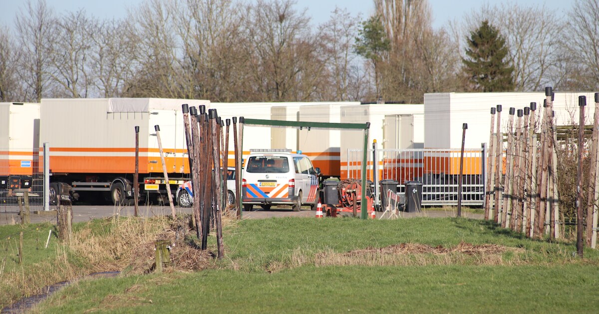 Politie schiet gewapende man neer na ‘dreigende situatie’ op terrein van kermisexploitant in Rumpt