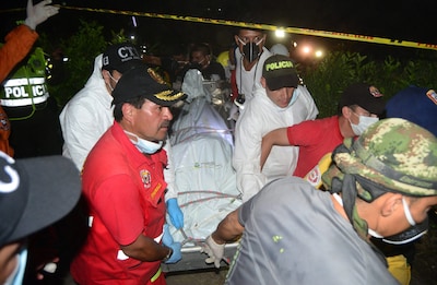 Zestien jongeren omgekomen door busongeluk in Colombia, stortte 80 meter in een ravijn