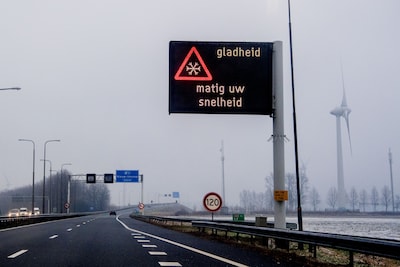 KNMI geeft code oranje af vanwege ‘grootschalige gladheid’ vanavond in noorden