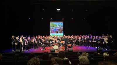 Popkoor Prestige treedt op in Slottuintheater Zeist