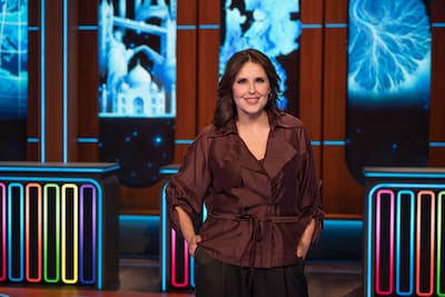 ‘Feitjesnerd’ Anniko van Santen (55) verrast met luchtige, nieuwe tv-klus: ‘Mij doe je hier het grootste plezier mee’