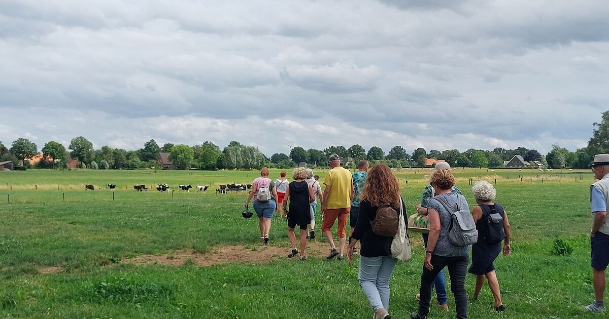 Wandeltocht in Megchelen en in Aalten wordt een 80-jarige krantenbezorgster in het zonnetje gezet