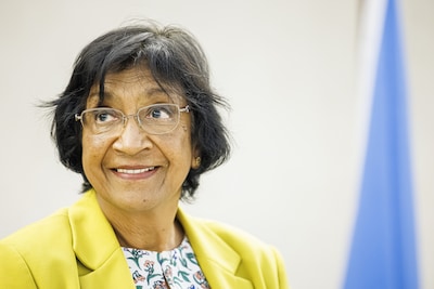 Navi Pillay reageert verbaasd als ze in rechtbank hoort dat ze Nobelprijs krijgt: ‘Misschien deel ik deze met Trump’