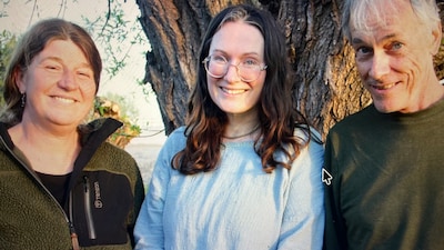 Folkduo Andawenn en Gwendolyn Snowdon spelen in Tuin de Lage Oorsprong in Oosterbeek
