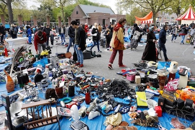 Carnavalsvereniging De Berggeiten houdt rommelmarkt in Berg en Dal