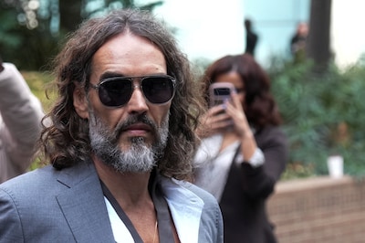 Zes vrouwen beschuldigen Russell Brand van verkrachting, maar zijn imago hield hem lang overeind