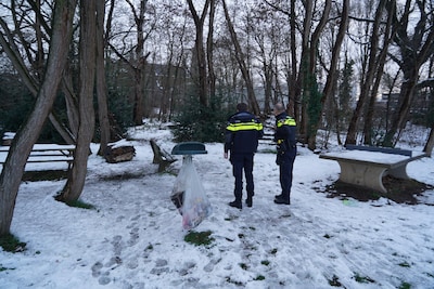 Vier jongens melden zich na ernstig incident met vuurwerk in Nijmegen, waarbij buurtbewoner gewond r