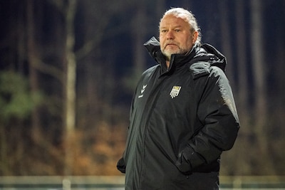 Aad van den Berg zwaait na 25 jaar af als voetbaltrainer: ‘Ik heb er vrede mee’