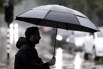 Code geel in vijf provincies waaronder Gelderland vanwege felle buien met veel regen