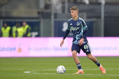 Louis van Gaal zei tegen toptalent Sean Steur: ‘Onder mij zou jij altijd spelen’