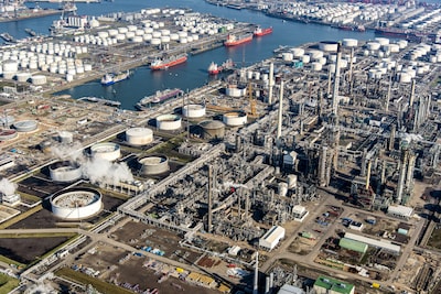 Havenmedewerkers staken vanwege kabinetsplannen, meldt FNV