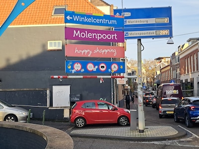 Toeterende auto’s en rondjes rijden op dak van parkeergarage: parkeernachtmerrie in Nijmegen