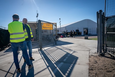 Overbetuwe voelt zich weggezet als een van de ‘tien zondaren’ en vecht besluit over verscherpt toezi