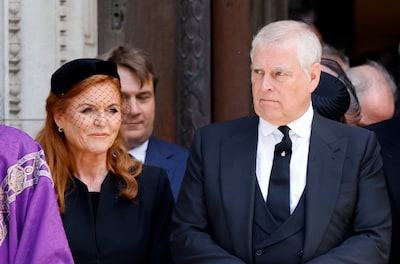 Liefdadigheidsinstelling Sarah Ferguson stopt voorlopig