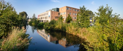 Mondial College Leuvensbroek neemt afscheid van gebouw met grote reünie: ‘Er ligt hier een stukje ge