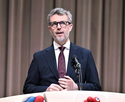 Bezoek Deense koning aan Groenland op losse schroeven: stormwaarschuwing legt vliegverkeer plat