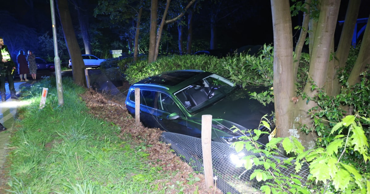 Auto belandt in tuin bij eenzijdig ongeluk in Barneveld