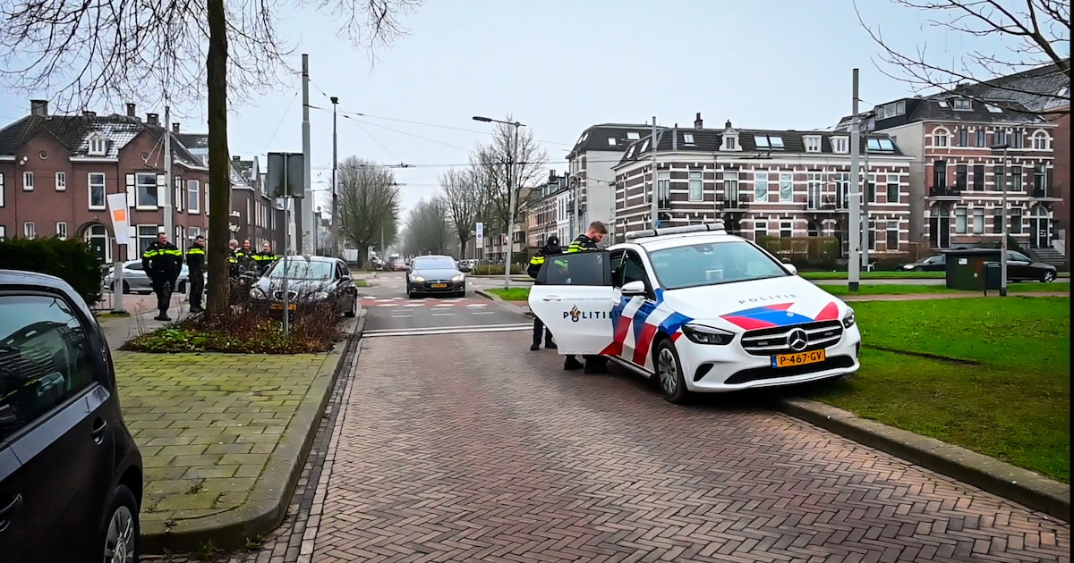 Voetganger geschept in Arnhem: automobilist rijdt door maar dan zien ...