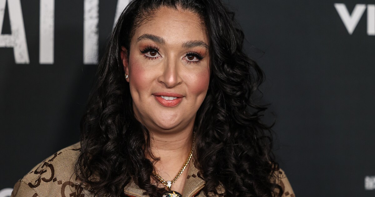 Soundos biedt haar excuses aan en Claudia is terug met haar ‘kontje’ op ...