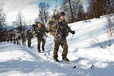 Wat hebben Nederlandse militairen te zoeken in de Groenlandse vrieskou?