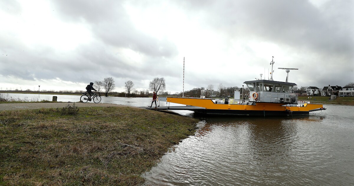 Veerponten in Achterhoek uit de vaart door hoogwater