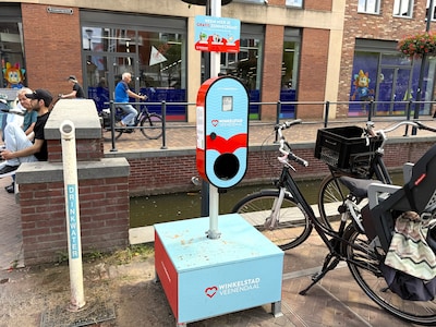 Smeren maar! Op deze plek in Veenendaal staat een paal met gratis zonnebrand
