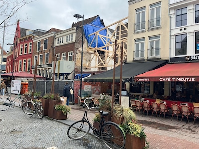 Wow! Gapend gat tussen panden aan de Neude: dit is er aan de hand