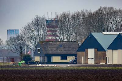 Grote zorgen bij boeren rond Lelystad Airport over straaljagers én vakantievluchten: ‘Maximale herrie’