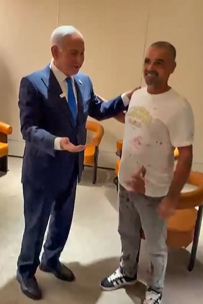 LIVE Noodlanding Flydubai | Netanyahu ontvangt bebloede passagier Flydubai-vlucht op vliegveld: ‘Je bent een held’