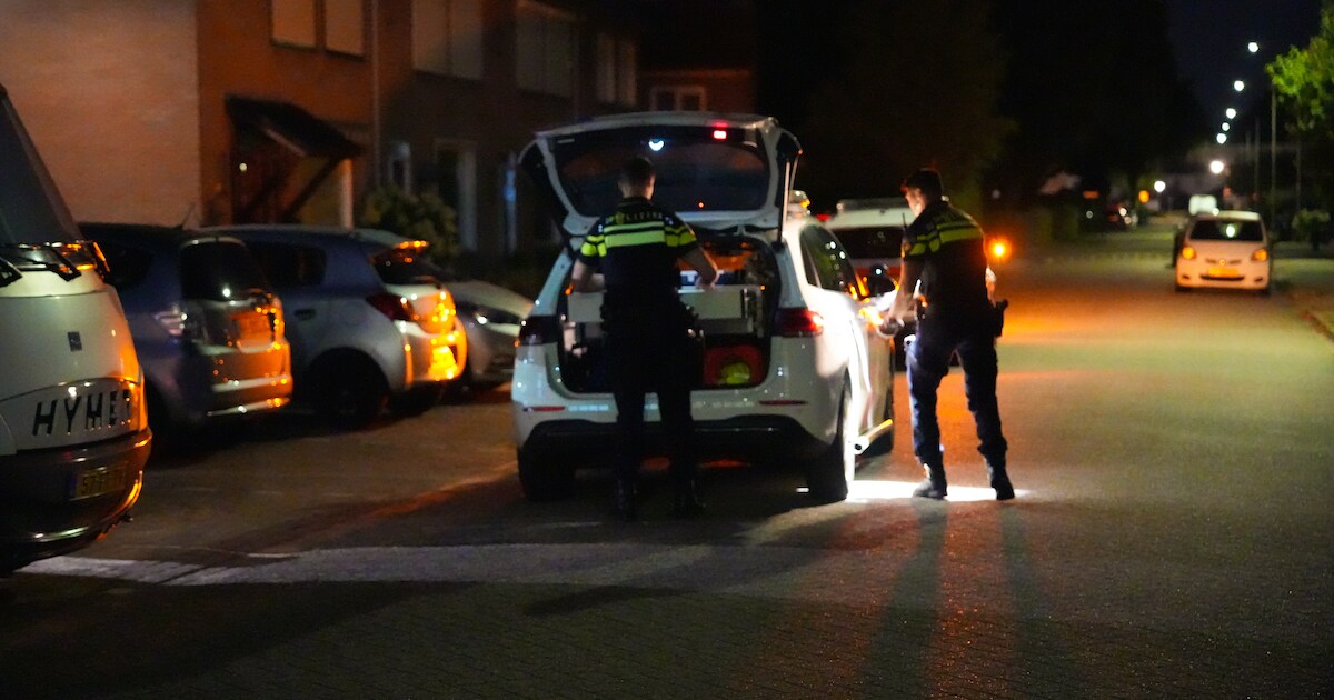 Man (22) mishandeld en auto's vernield bij vechtpartij in Gendt | 112 nieuws Lingewaard