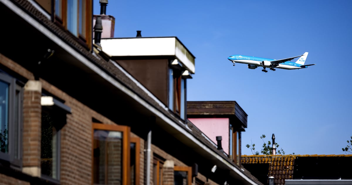 Milieubeweging en bewoners stappen naar de rechter tegen Schipholplannen kabinet