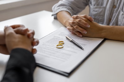 Omdat Somalische vrouw op haar 14de trouwde, kan Nederlandse rechter scheiding niet uitspreken