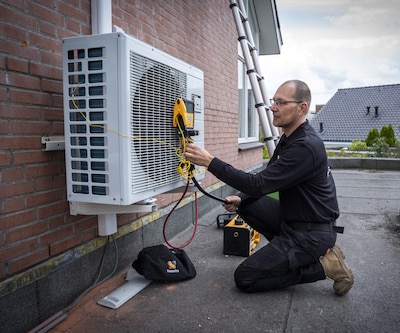 Warmtepomp moet goedkoper worden voor sociale huurwoningen, plan gemaakt met ministerie