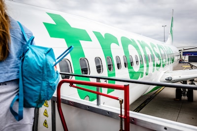Transavia en Corendon hekelen hogere vliegtaks: ‘Overheid gebruikt reiziger als melkkoe’