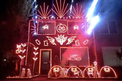 Patrick (31) en gezin toveren huis om tot halloweenshow: ‘Ongeveer 6000 lampjes’