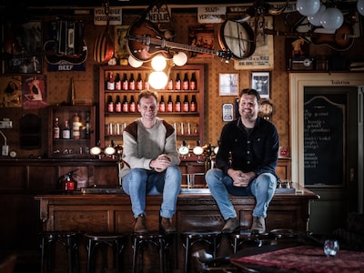 Veel mensen in Steenderen (en daar buiten) willen weten: komt de bruine kroeg nog ooit terug?