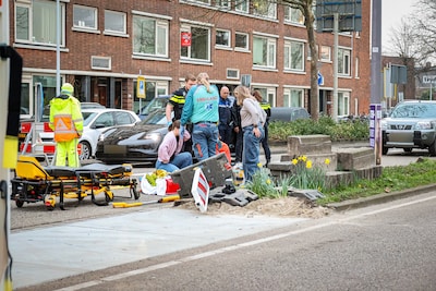 Automobilist rijdt in op drie verkeersregelaars na ruzie in Rotterdam, drie aanhoudingen