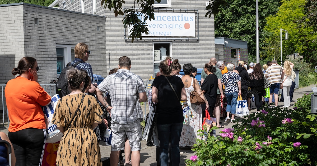 Hier halen mensen in armoede elke week gratis eten en het is er drukker dan ooit: ‘Ook mensen die we