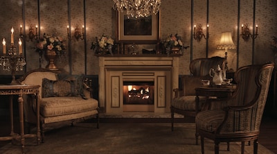 Van Bridgerton tot Stranger Things: deze Netflix-haardvuren zijn het bekijken waard