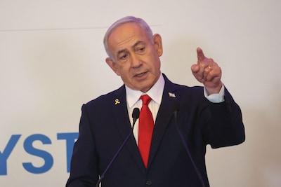 Netanyahu deelt ‘eigen’ telefoonnummer op sociale media: ‘Ik wil graag van jullie horen’