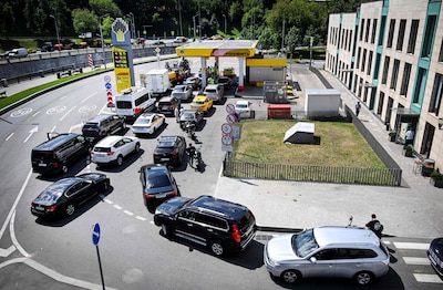 Niet alleen oorlog, maar ook hoge winsten bij raffinaderijen maken diesel duur