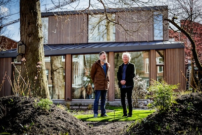 Ineens wist Frank het: ‘We verkopen ons huis en gaan in de tuin wonen’