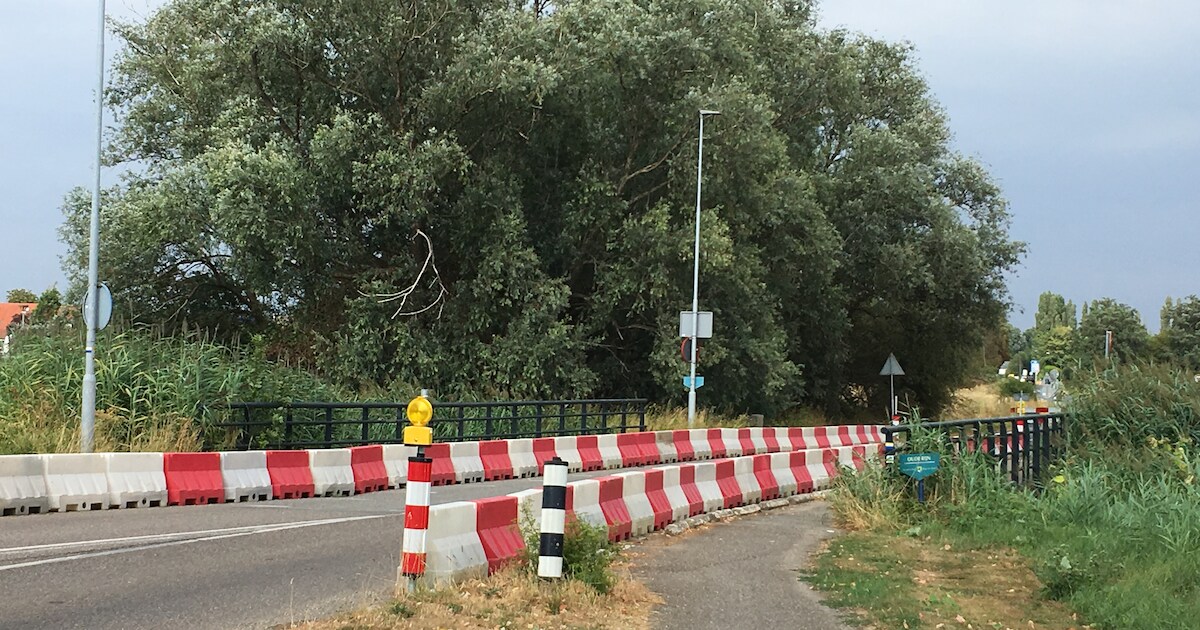 Brug over de Oude Rijn in Lobith moet eruit vanwege betonrot | Zevenaar ...