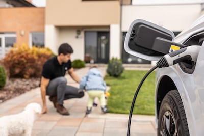 Netkosten dreigen te verdubbelen naar 1200 euro per jaar: let op wanneer je gaat laden