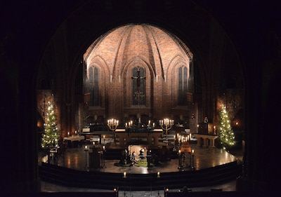 Gulden mis bij kaarslicht in Doetinchem