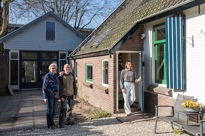 Samenwonen met je ouders? Voor veertiger Kim is het een droom: ‘Altijd heel goede band gehad’