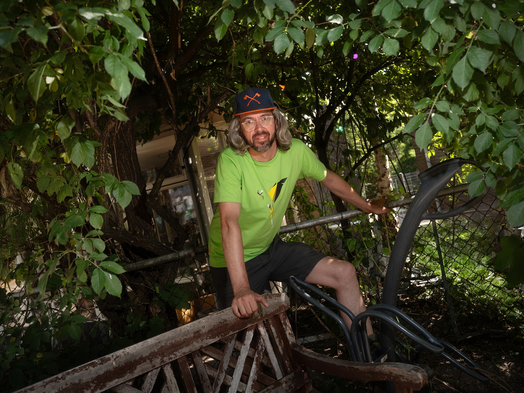 Stadsboswachter Willem benadrukt het belang van bomen, juist in versteende steden