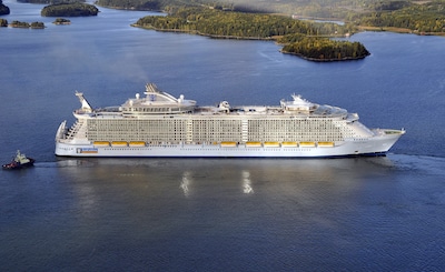Duizenden toeristen boeken cruise naar de Bahama’s, maar belanden met wintermuts in Canada