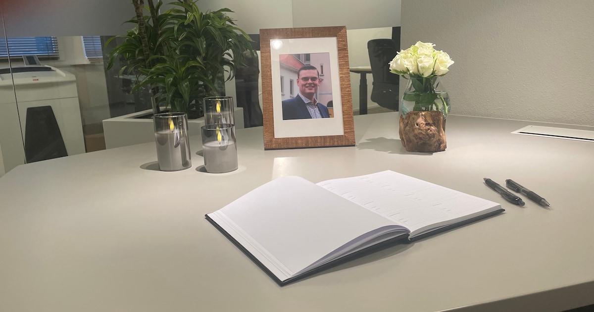 Mook en Middelaar ‘diep geraakt’ door overlijden VVD-politicus Bas Engels (27)